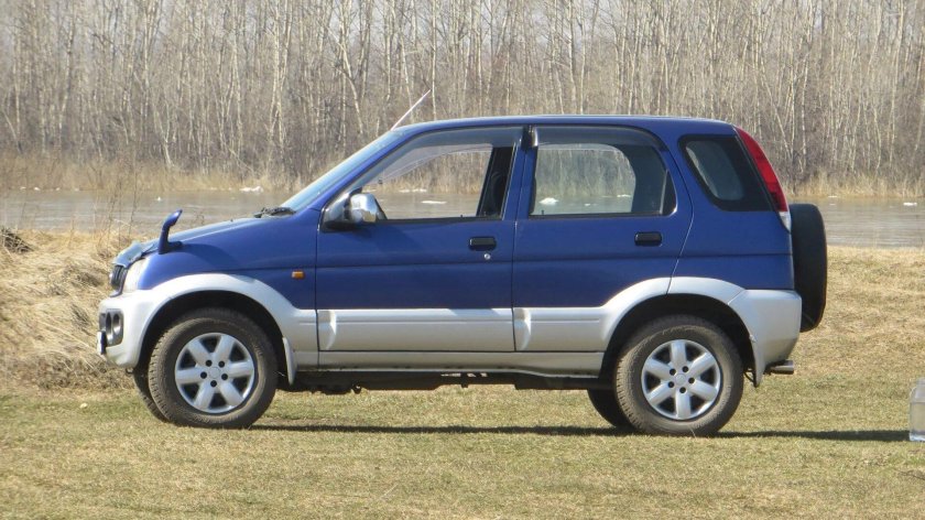 Дайхатсу Териос 2001