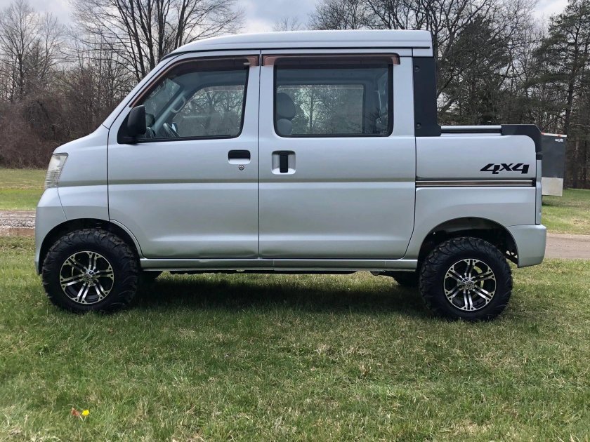 Daihatsu Hijet Deck van