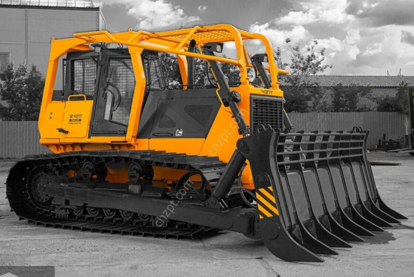 Бульдозер корчеватель