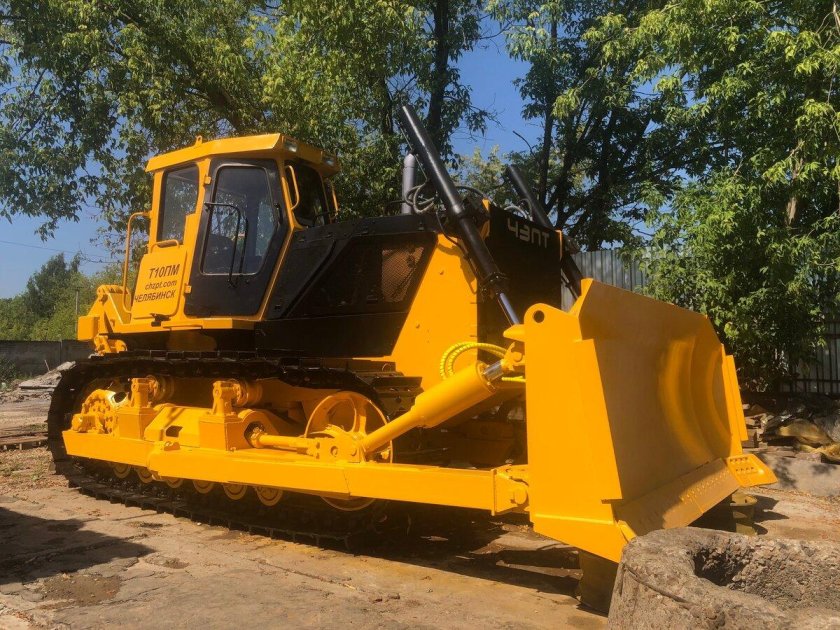 Бульдозер ЧТЗ б10м