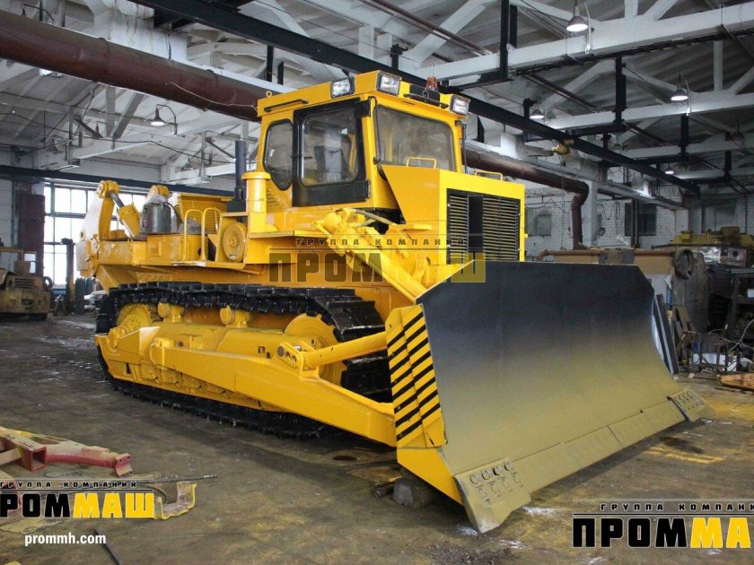 ЧЕТРА 330 бульдозер