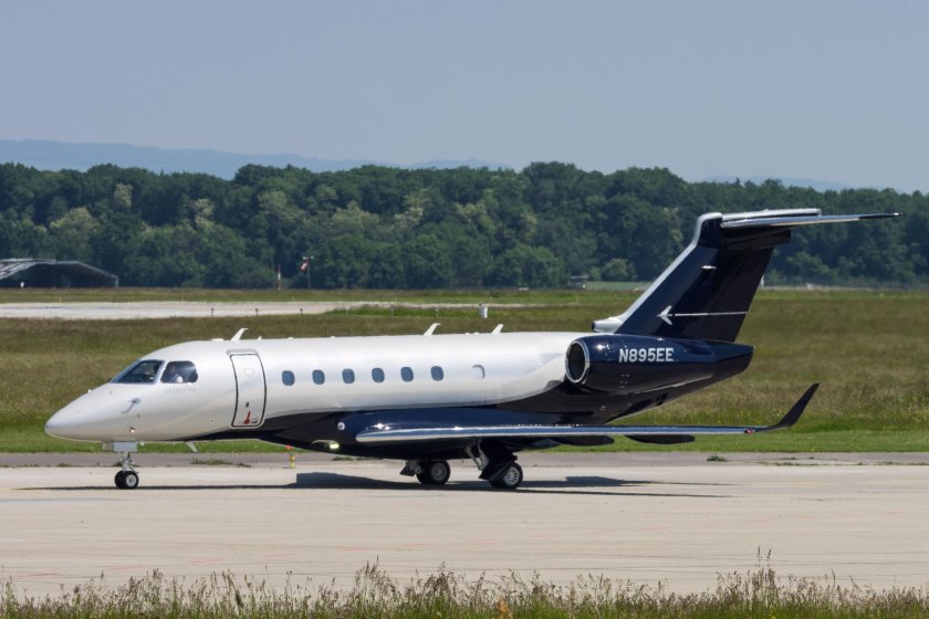 Embraer 550 Legacy