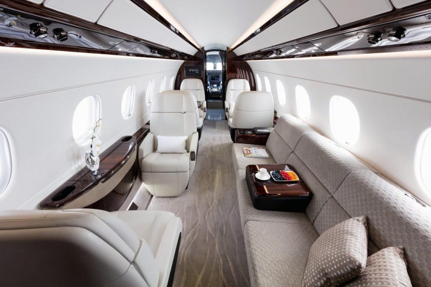 Самолёт Embraer Legacy 600 салон