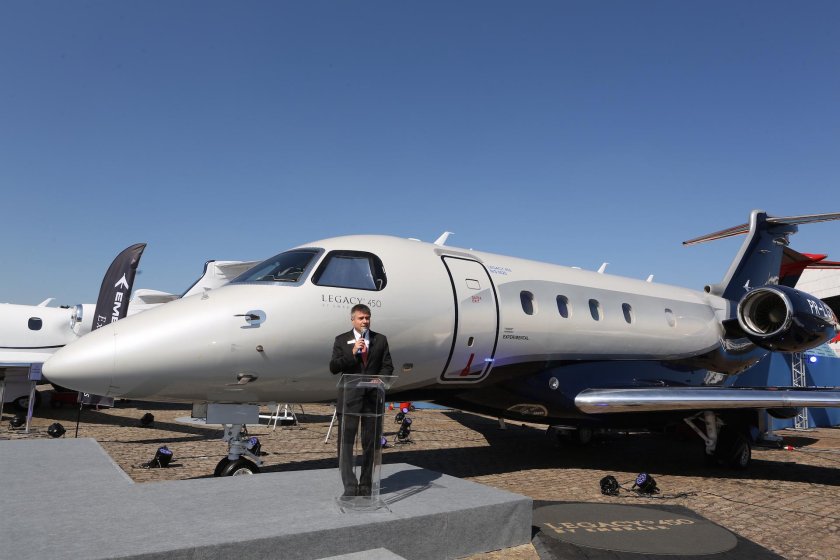 Кабина самолета Embraer Legacy 500