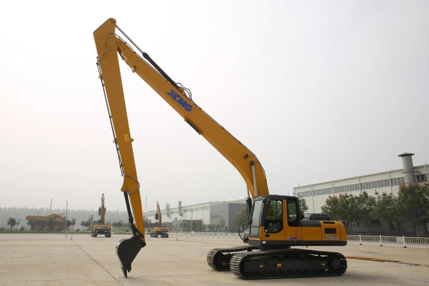 Экскаватор XCMG xe215c