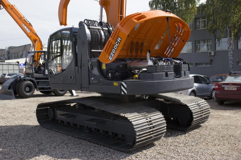 Экскаватор UMG е200с