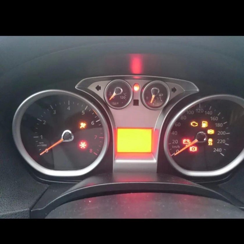 Ford Focus 2 Рестайлинг щиток приборов