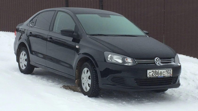 Volkswagen polo sedan 2013