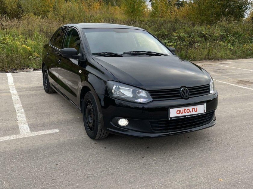 Volkswagen polo черный 2012