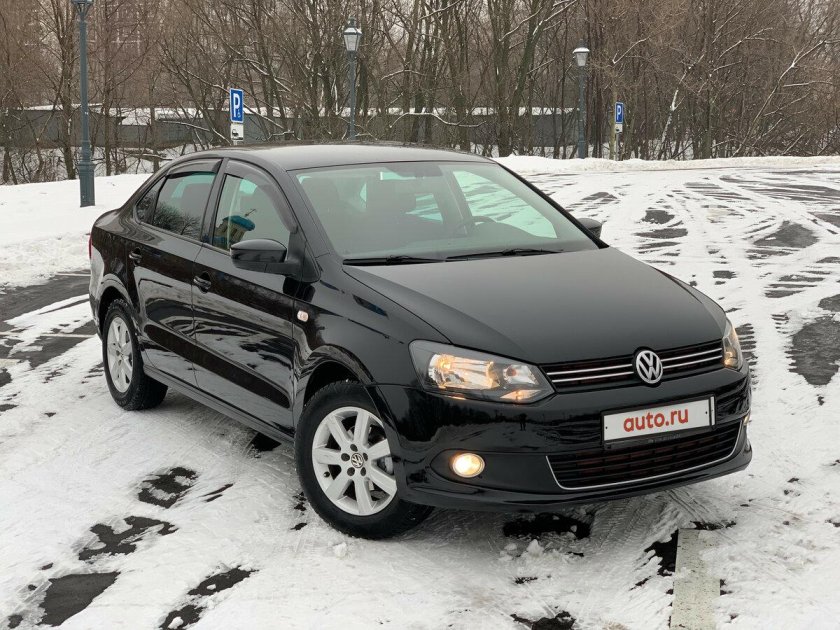 Volkswagen Polo 2013 черный