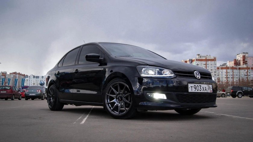 Volkswagen Polo sedan gt r17