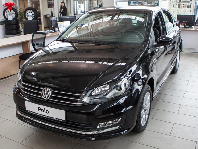 Volkswagen Polo 2016 черный
