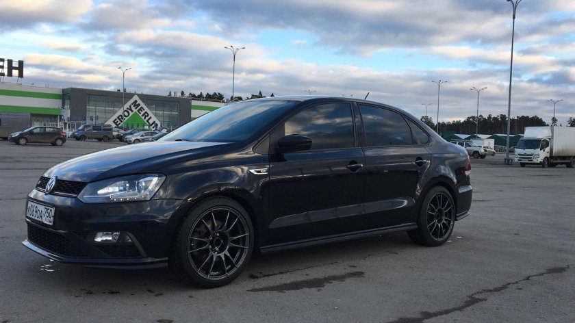 Volkswagen Polo sedan gt r17