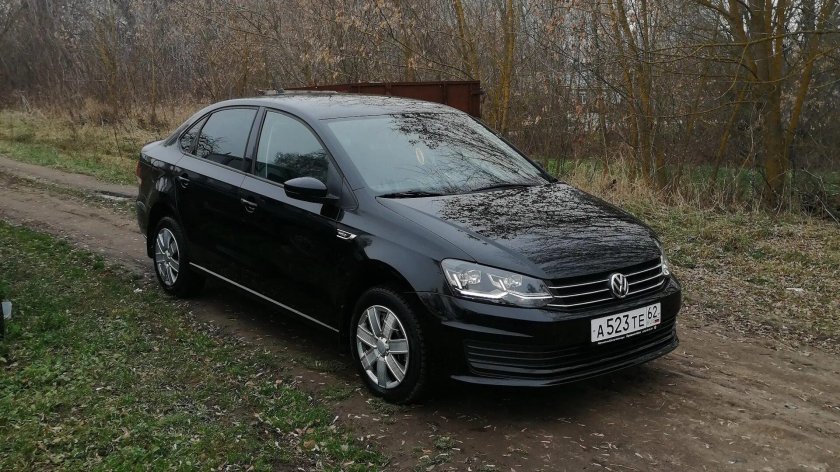 Volkswagen Polo sedan 2010 черный