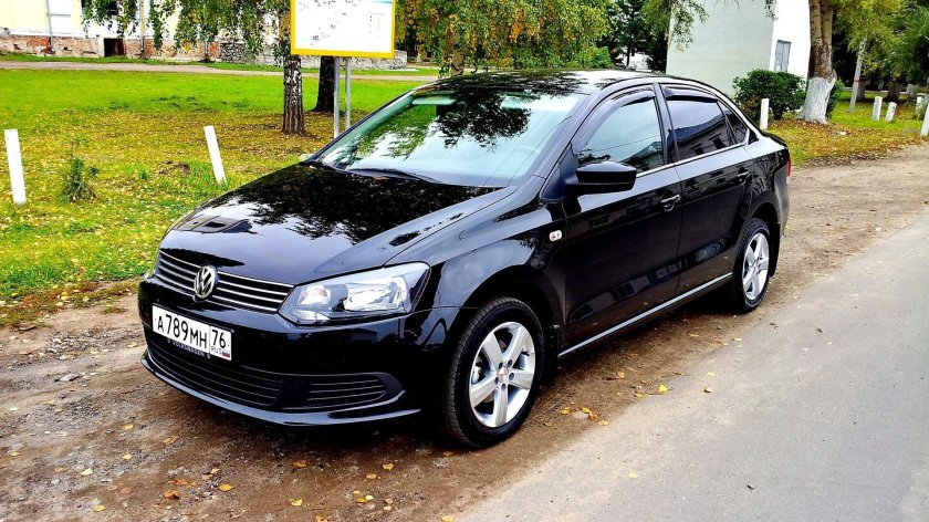 Фольксваген поло черный