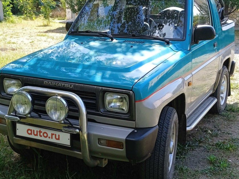 Daihatsu rocky 1990