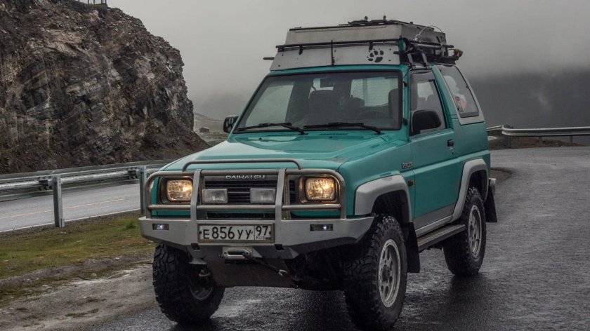 Daihatsu Feroza салон