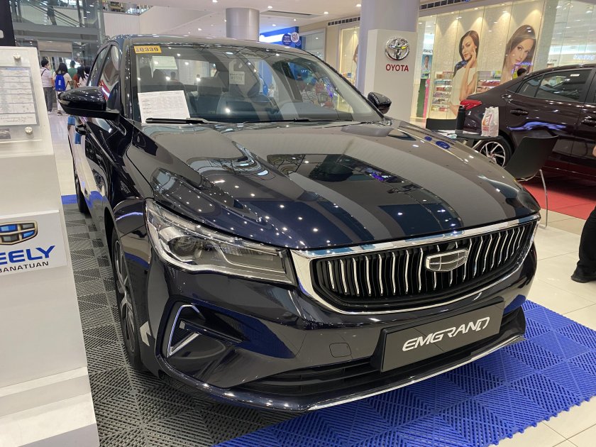 Geely Emgrand 2022