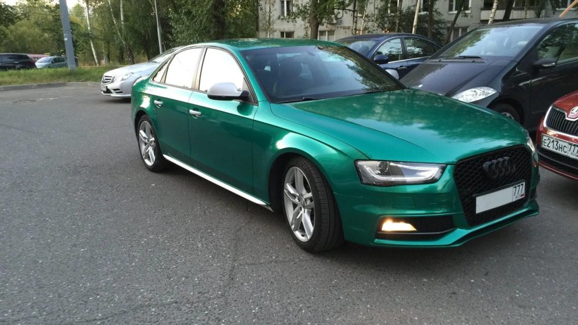Audi a4 изумруд