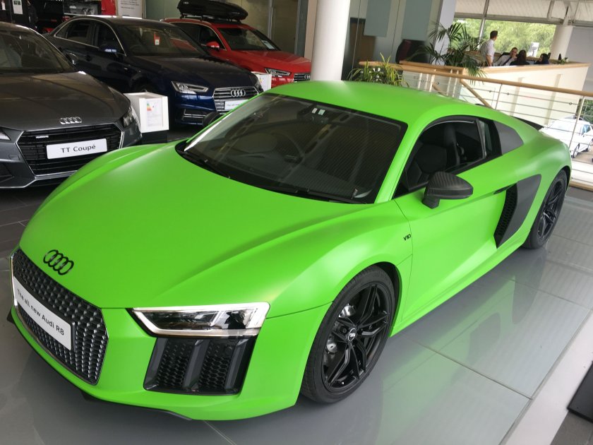 Ауди р8 салатовая