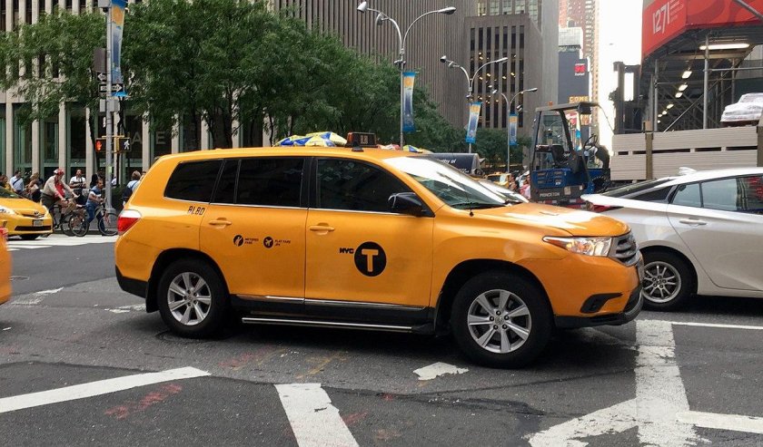 Такси Тойота хайлендер