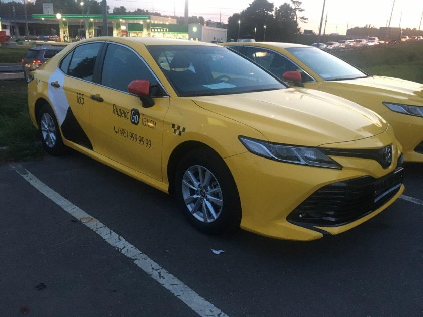 Тойота Камри 70 Яндекс такси