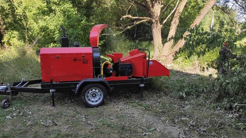 Измельчитель веток медведь