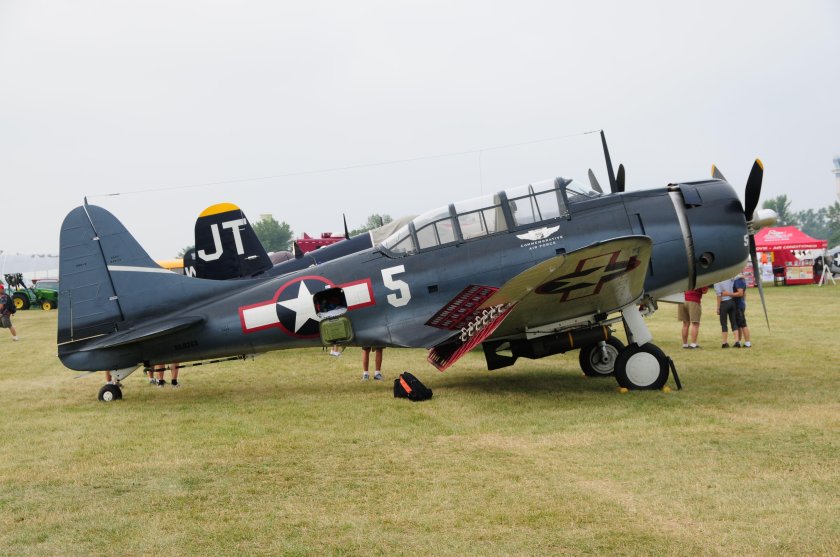 Douglas sbd-5 dauntless