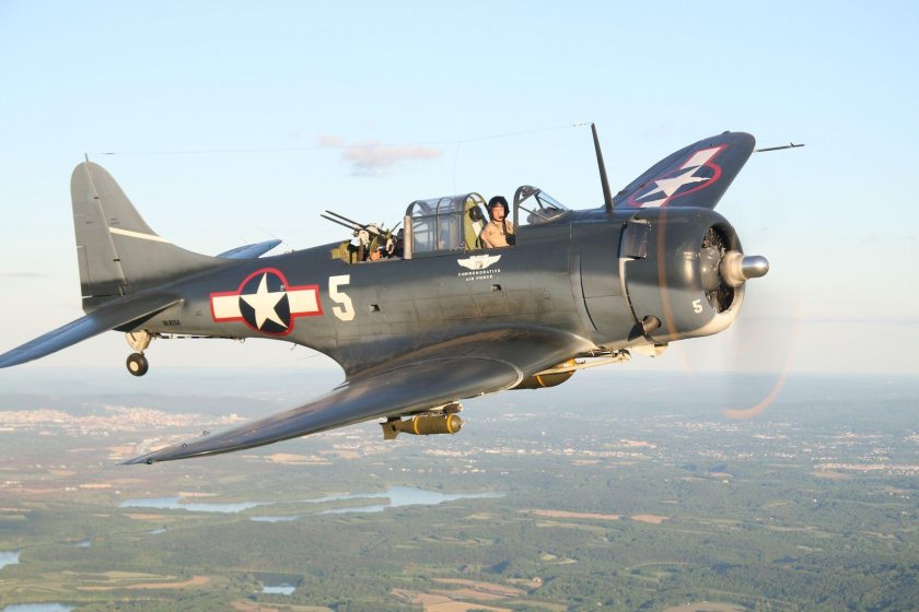 Самолет SBD 5 Dauntless