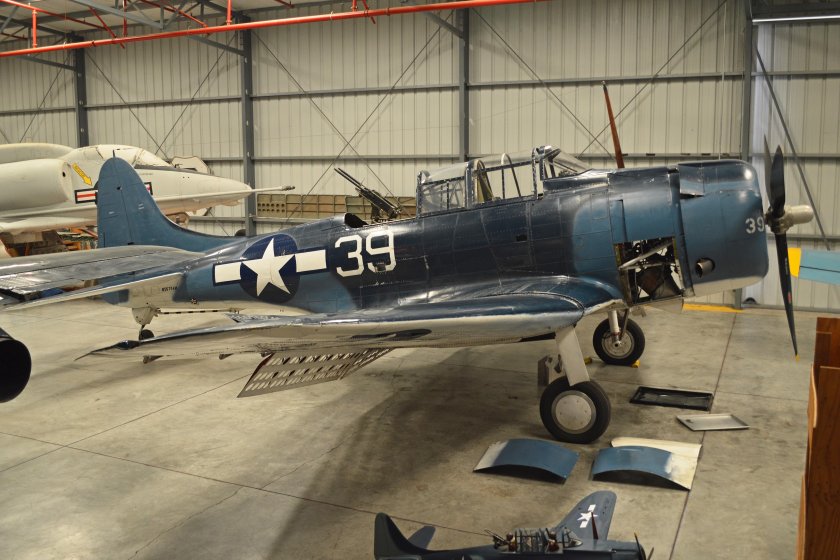 Douglas SBD-5 Dauntless