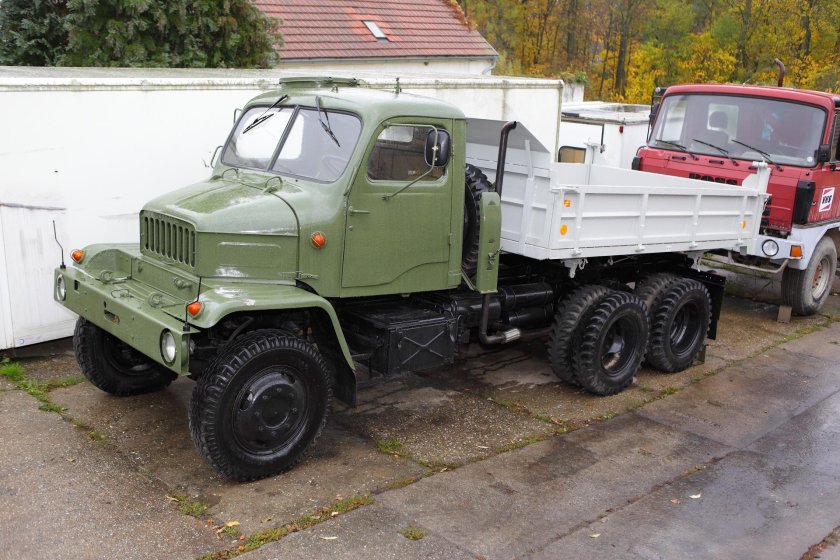 Praga v3s седельный тягач