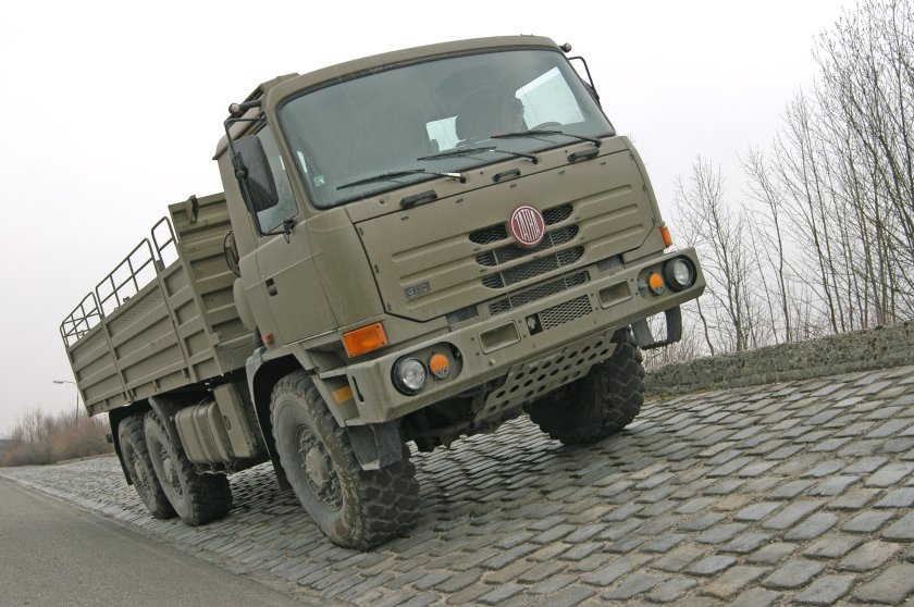 Tatra t815 бортовой