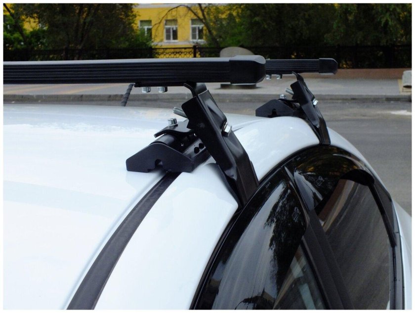 Багажник Rollster на гладкую крышу
