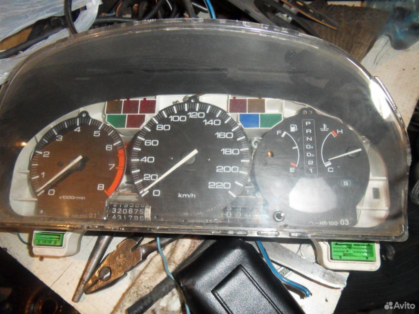 Пластик на панель приборов на хонду Аккорд 1994 года