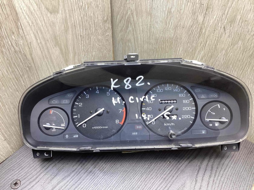 Приборная панель Honda Civic 5 EG