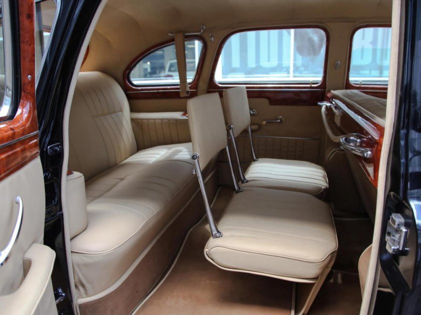 Салон в автомобилях ГАЗ-12 зим