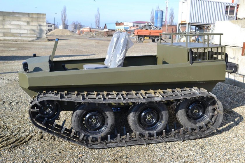 Гусеничный вездеход охотец