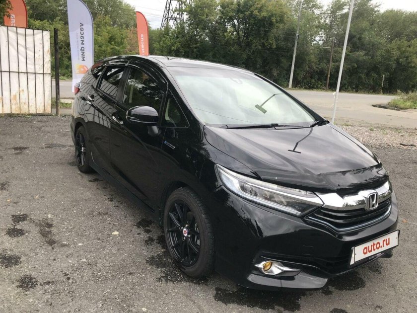 Хонда шаттл черный