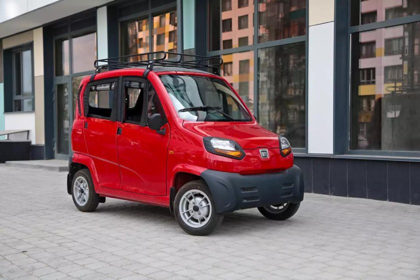 Bajaj qute qcar