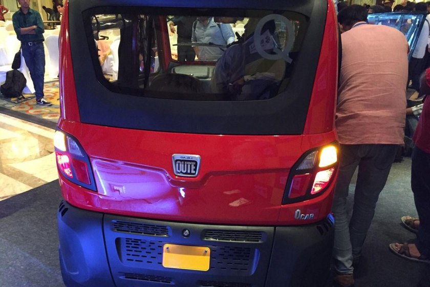 Машина Баджадж фото