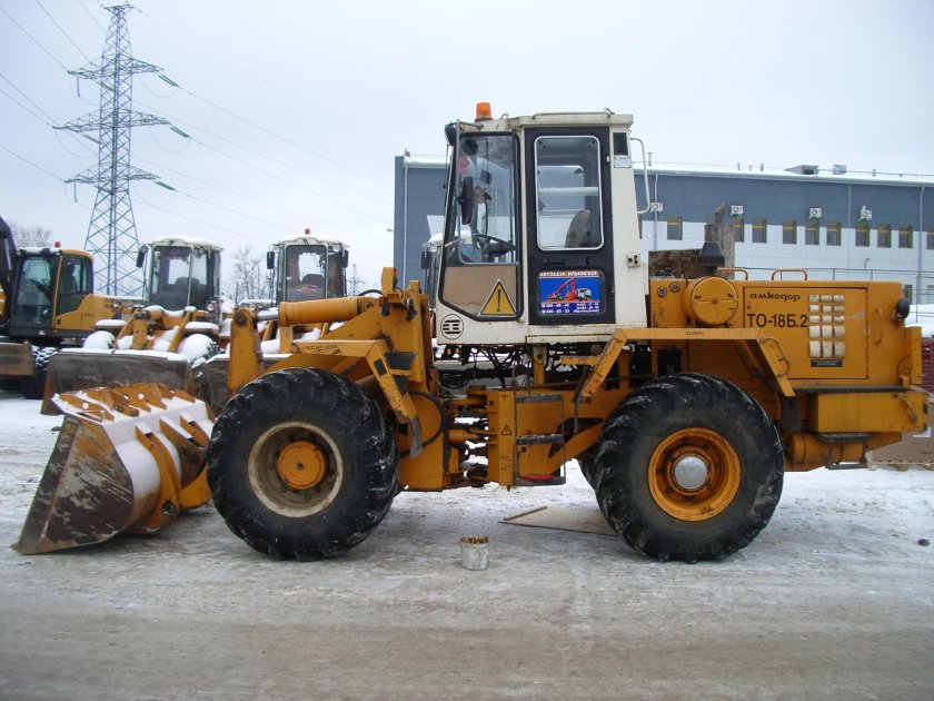 Фронтальный погрузчик Амкодор то-18