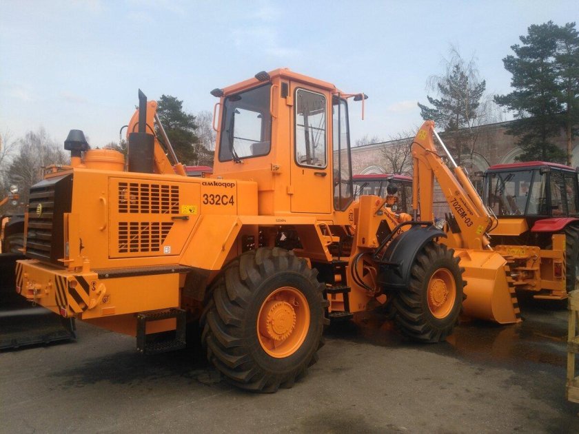 Погрузчик Амкодор 332в