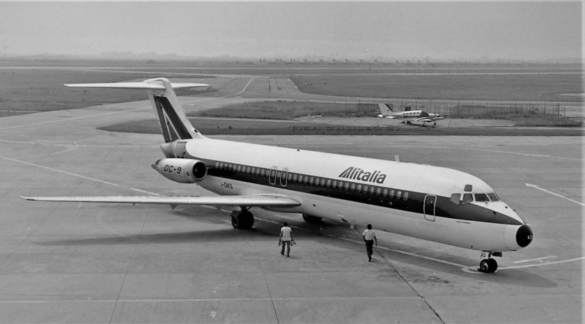 MCDONNELL Douglas DC-9