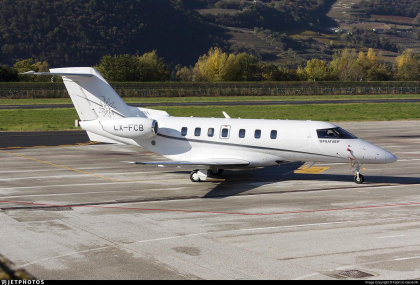 Самолет бизнес-Джет Pilatus PC-24