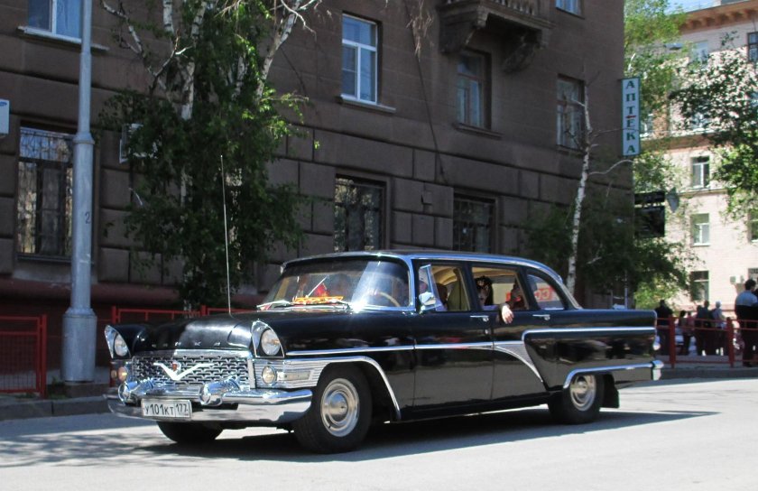 ГАЗ 13 универсал