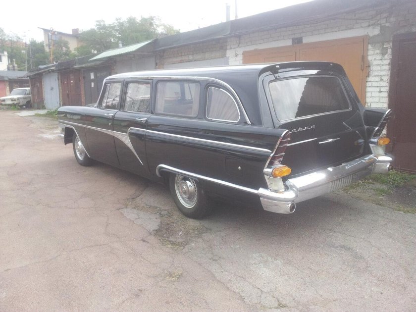 ГАЗ-13с Чайка черный доктор