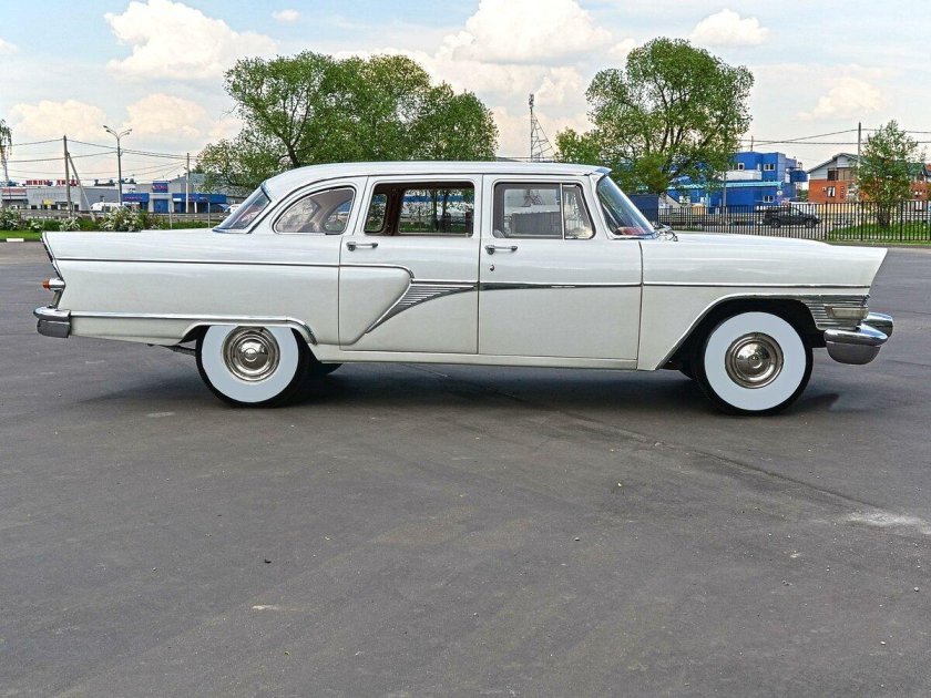 ГАЗ 13 Чайка сбоку