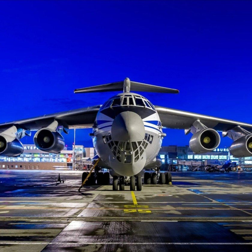 Улыбчивый самолет