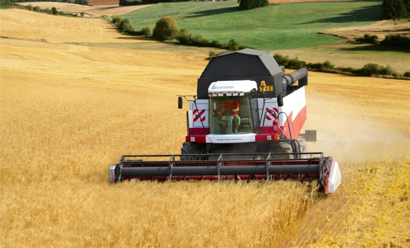 Комбайн Ростсельмаш Акрос 595