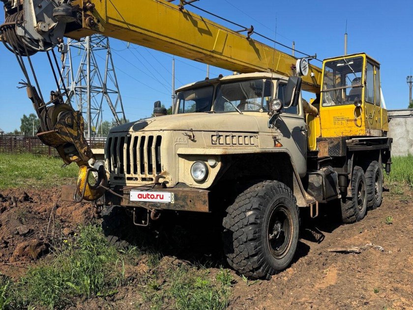 Автокран урал